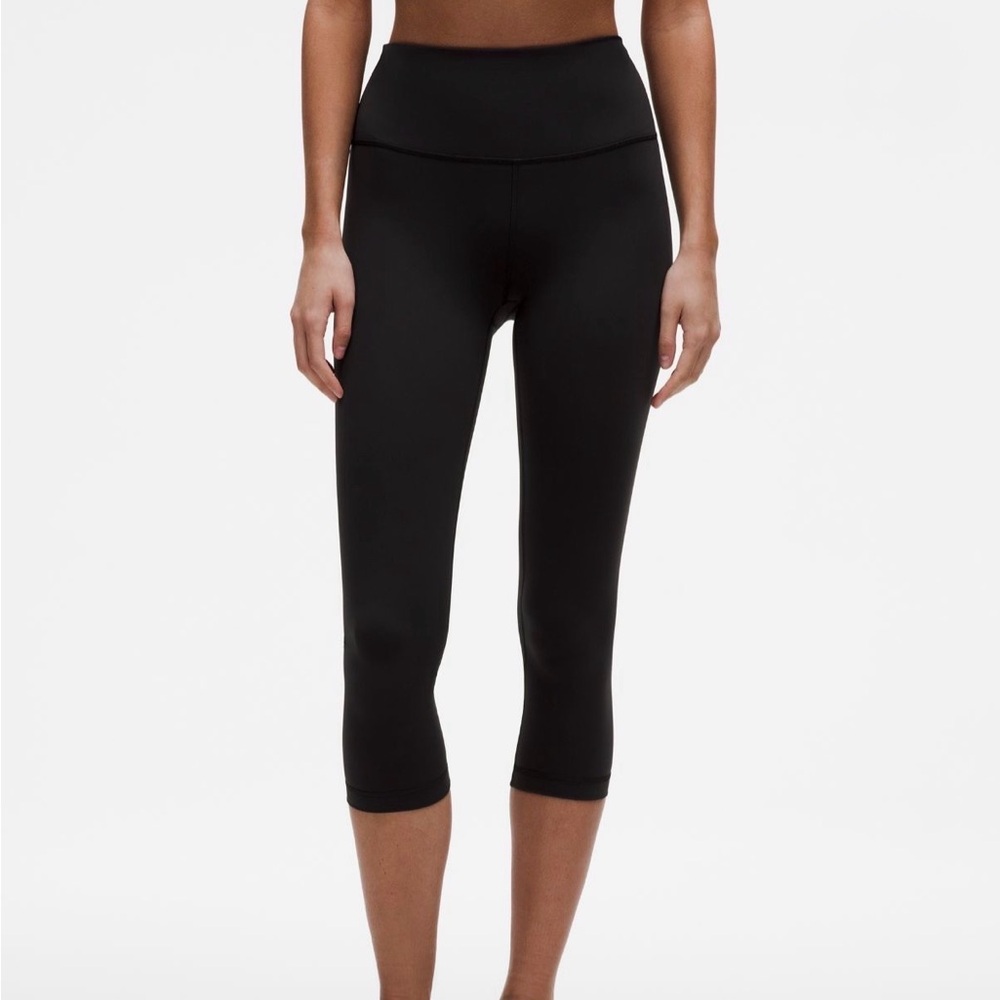 Lululemon black leggings crop 21